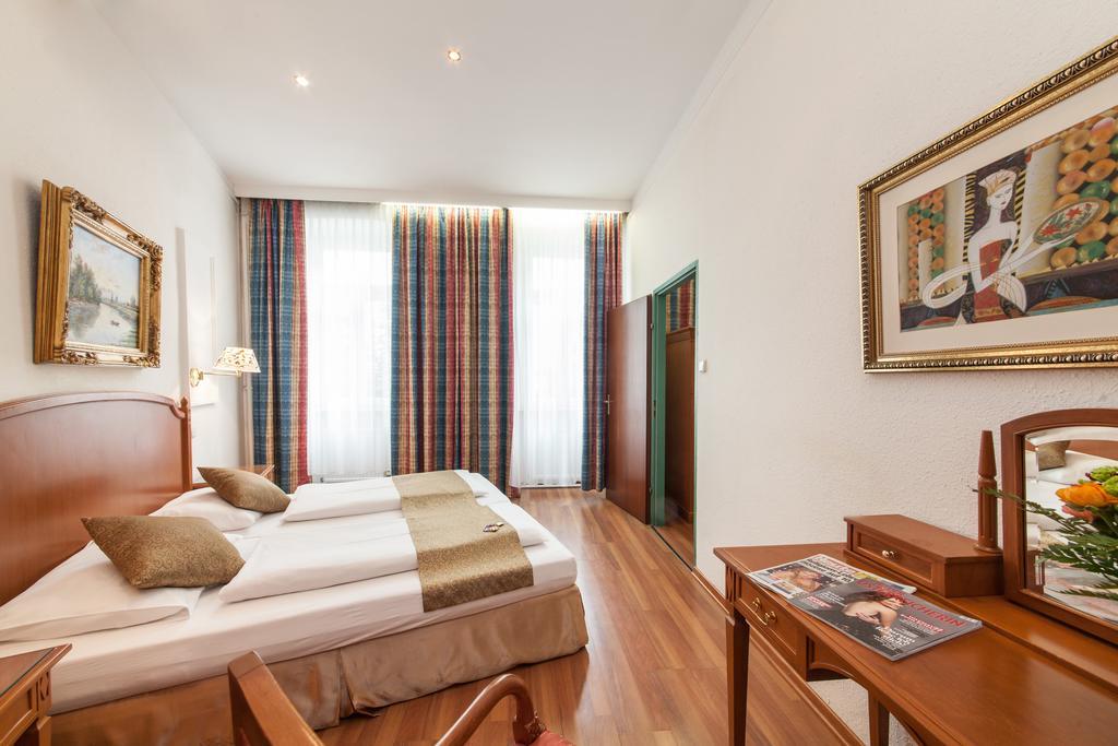 Novum Hotel Cristall Wien Messe Екстер'єр фото