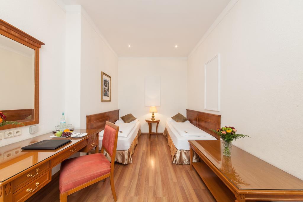 Novum Hotel Cristall Wien Messe Екстер'єр фото
