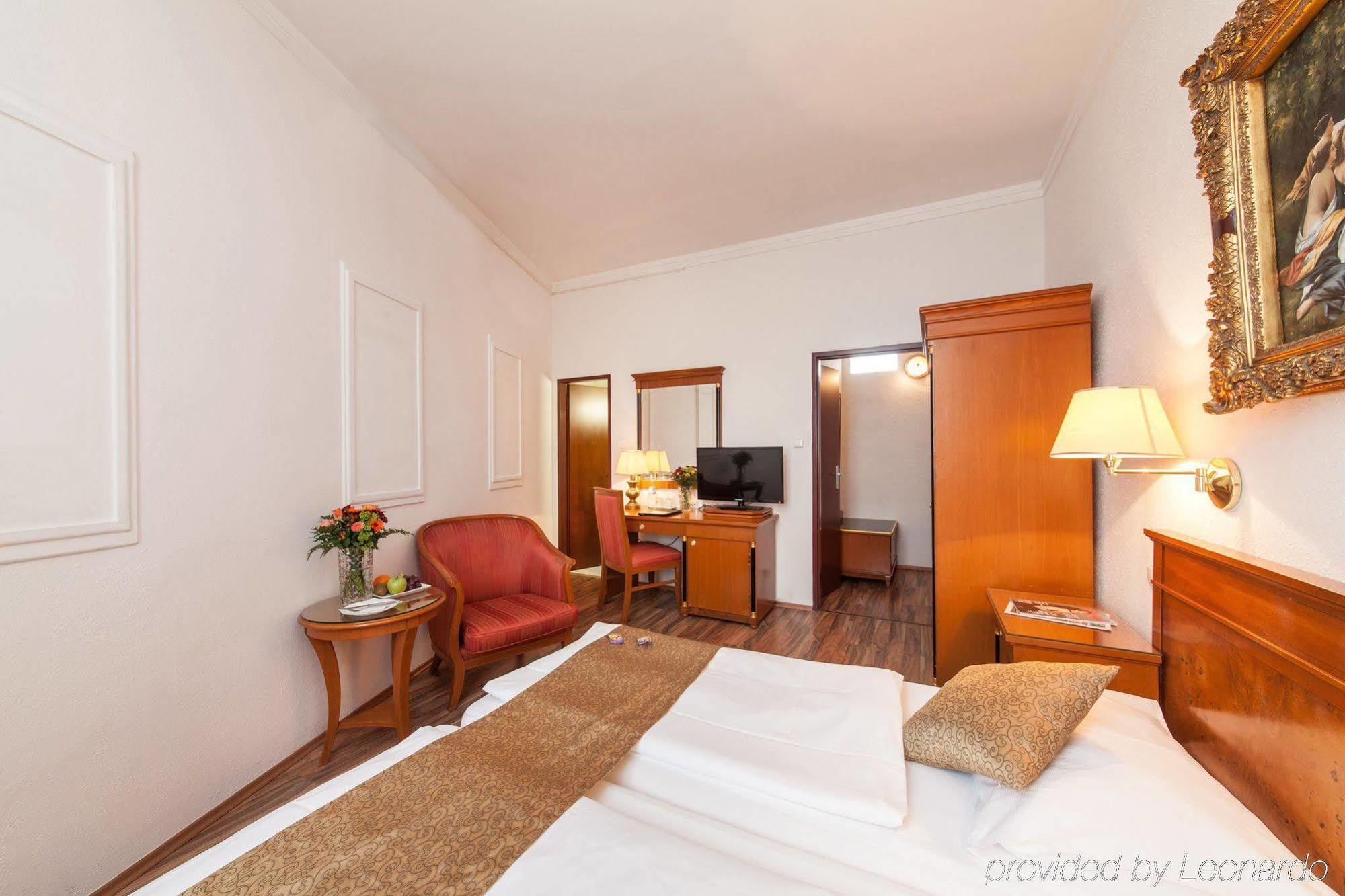 Novum Hotel Cristall Wien Messe Екстер'єр фото