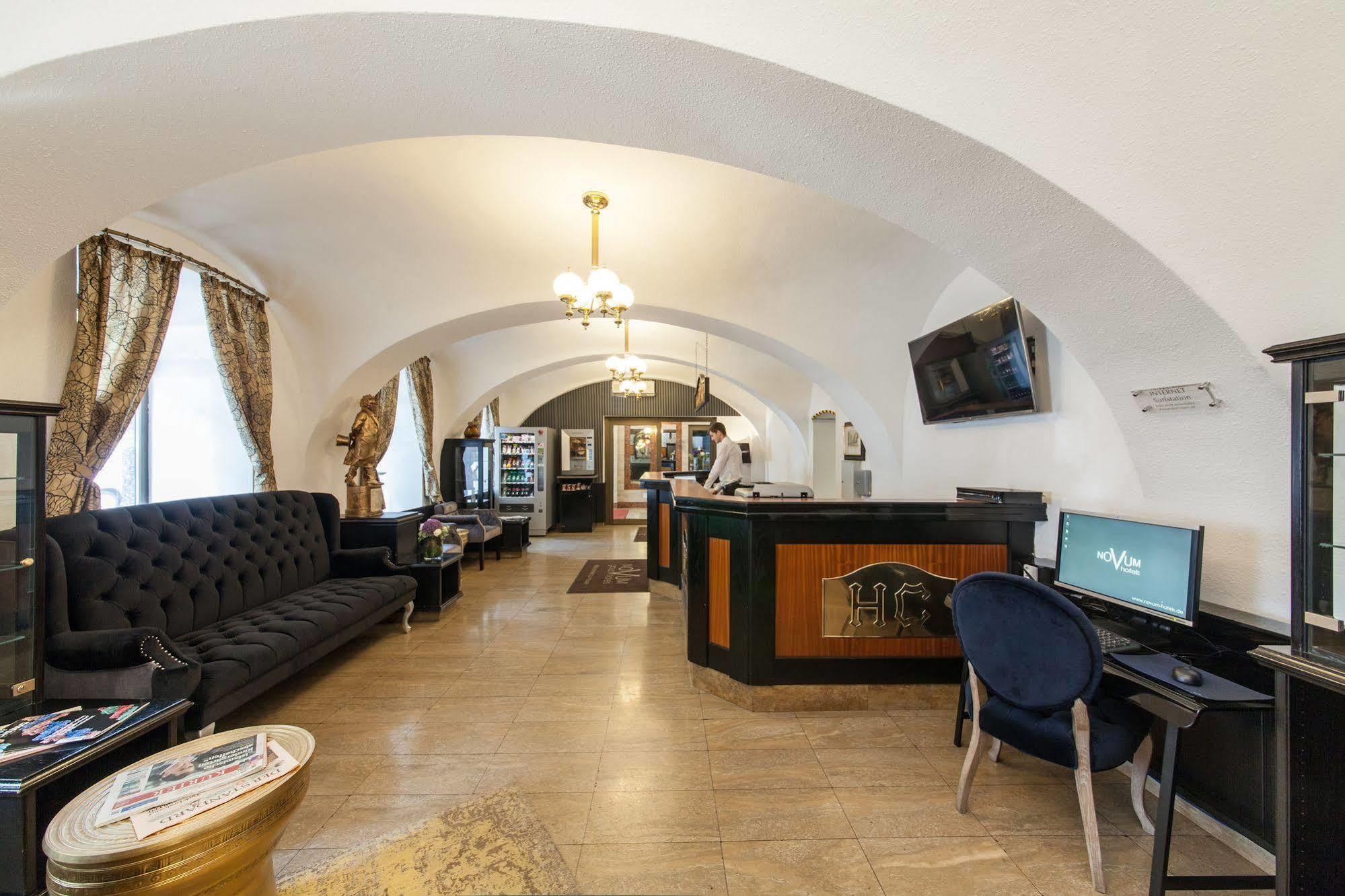Novum Hotel Cristall Wien Messe Екстер'єр фото